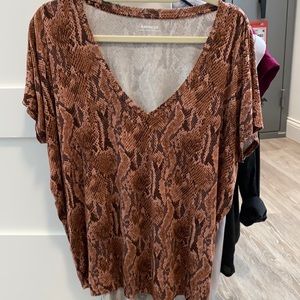 Cute snakeskin top